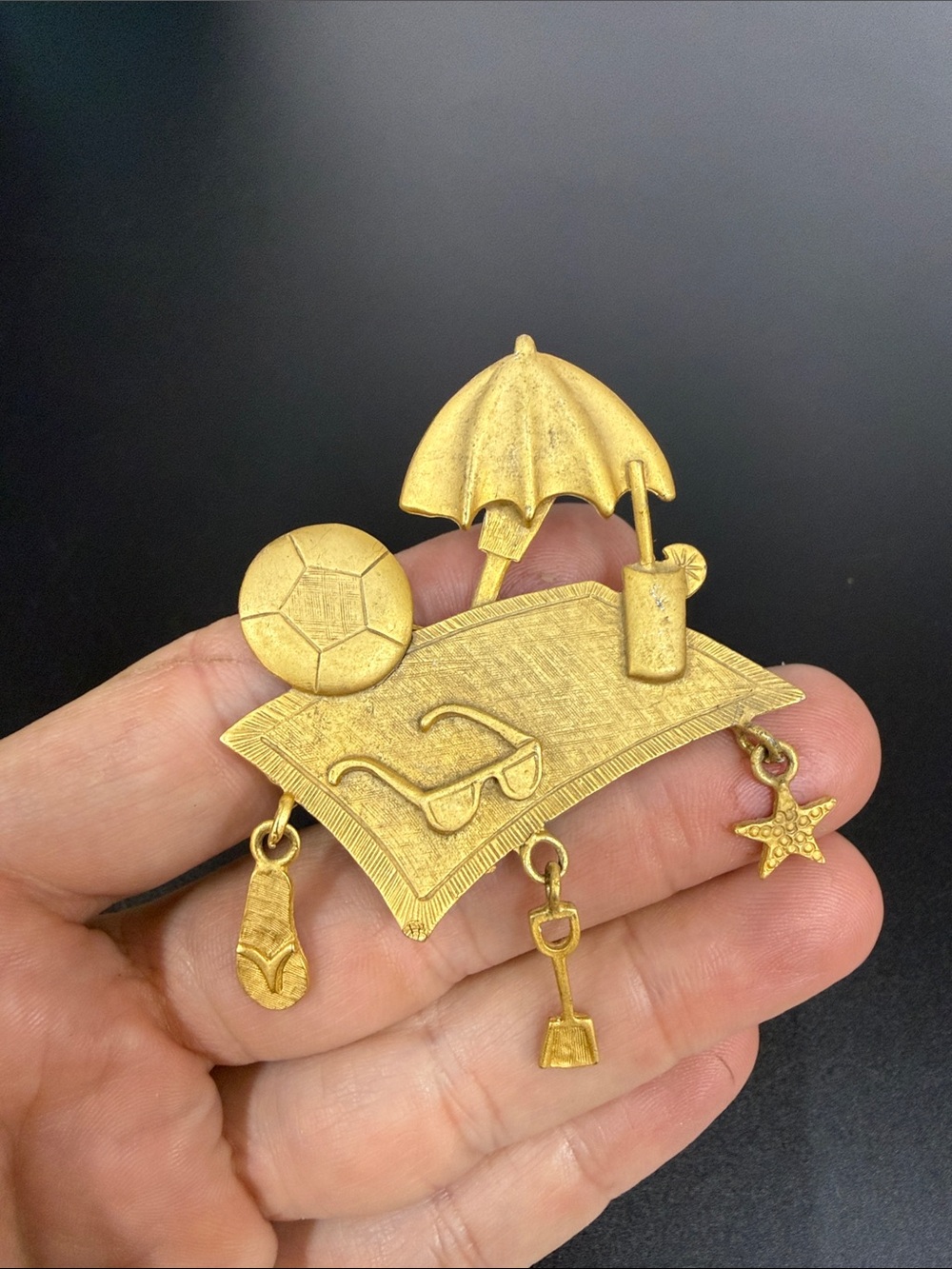 Gold-Tone Beach Charm Brooch - Stylish Summer Accent